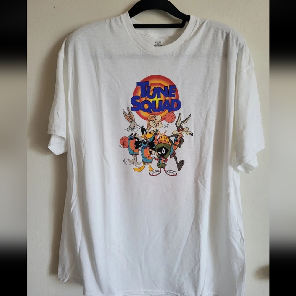 Space Jam Tune Squad tshirt Mens XL NWT